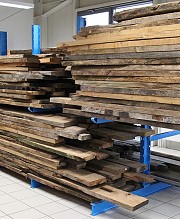 Trockene Vorratsware f�r Tischler